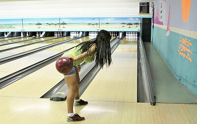 Claire Dames in Bowling Bet for Blow Jobs from 