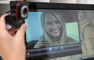 Carter Cruise in Amateur Pulls On His Dick Hard! from 