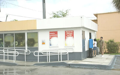 Anna in Gas Station Sucking! from 