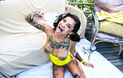 Bonnie Rotten in Anal Sex Makes The Pussy Squirt! from 