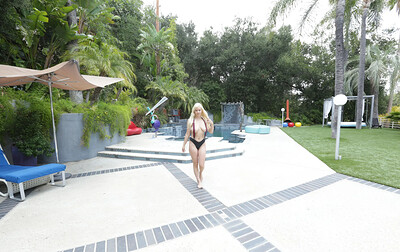 Kylie Page in Kylie's got it going on from 
