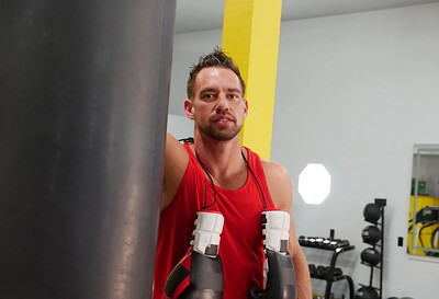 Nicole Aniston in Creampie During A Hard Work Out from
