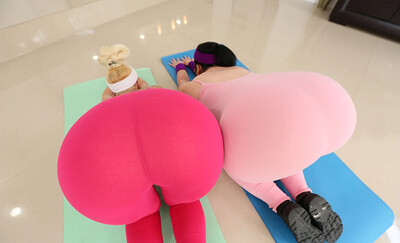Virgo Peridot and Alexis Andrews in Two Huge Booties Are Better Than One from