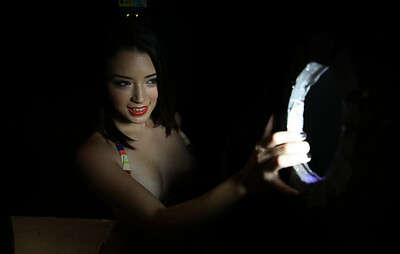 Daisy Summers in Daisy Summers Does the Glory Hole from
