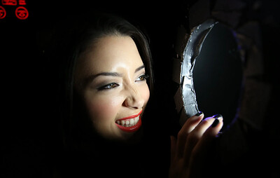 Daisy Summers in Daisy Summers Does the Glory Hole from