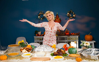 Charli Phoenix in from