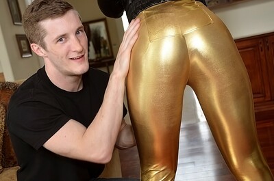 Jamie Sullivan in Golden booty from