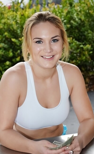 Courtney Shea and Esmi Lee in Playing for pay from 