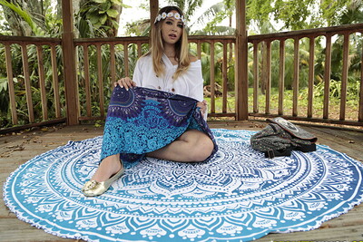 Quinn Wilde in Poon Vibrations from