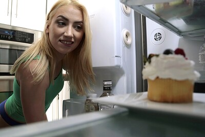 Sierra Nicole and Brooke Haze in Latenight Munch from 