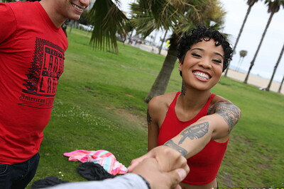 Honey Gold in Street Twerker from 