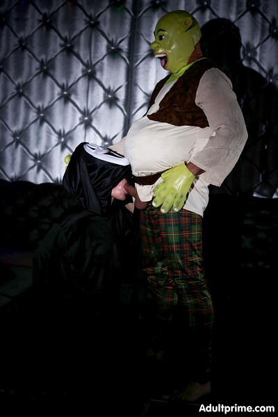 Wendy Moon in Masquerade from 