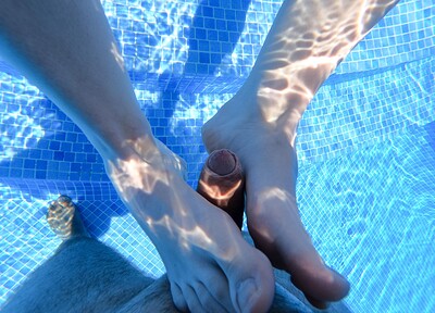 Kate Quinn and Jason Love in Footjob in the pool from 