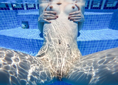 Kate Quinn and Jason Love in Footjob in the pool from 