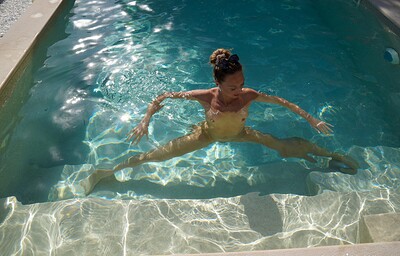 Isabella De Laa in Pool shoot from 
