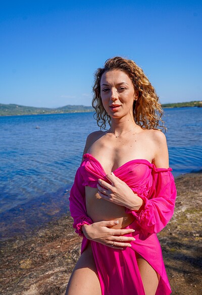 Jason Love and Isabella De Laa in Hot outdoor sex from 