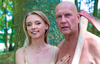 Lily Ray in from