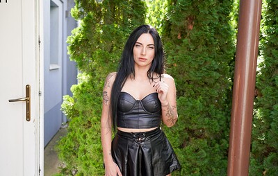 Salina Shein in She knows what to do for a new job from 
