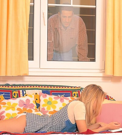 Sandy F in Seventeen Special 114 from 