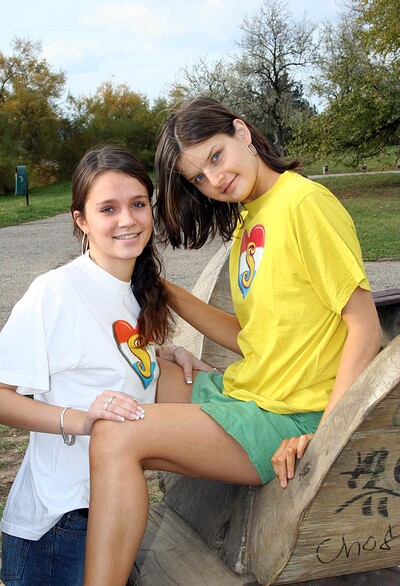 Victoria F and Dana C in Yll 285 from 