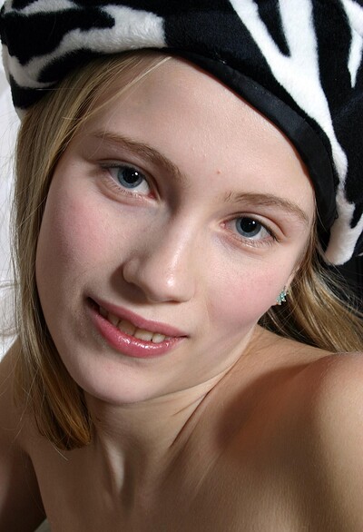 Eva V in Blondes 147 from 