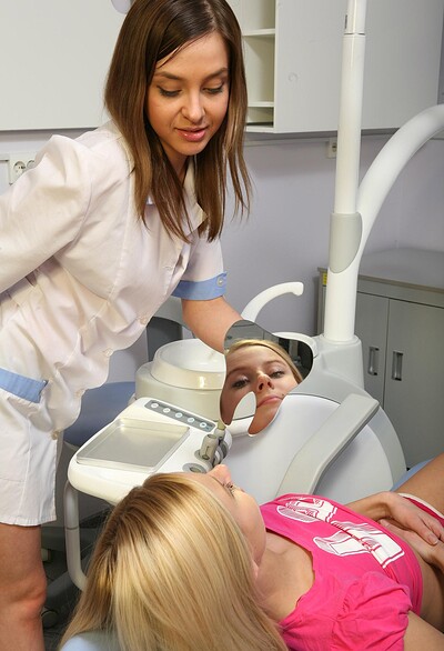 Kate R and Tanja M in Yll 427 from 