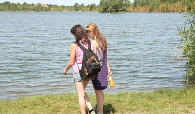 Anouk I and Lucy N in Yll 481 from 