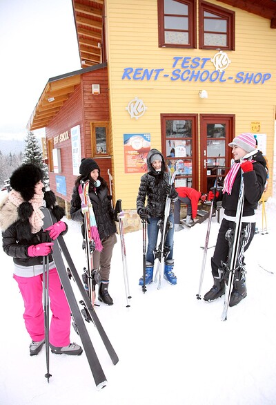 Linda O and Nicoletta H in Winterspecial 17 from 
