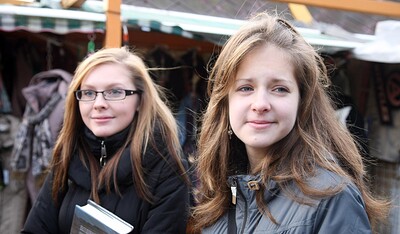 Kata A and Suzi D in Yll 560 from 