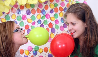 Kata A and Suzi D in Yll 560 from 