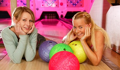 Esmeralda A and Rosie C in Yll 600 from 