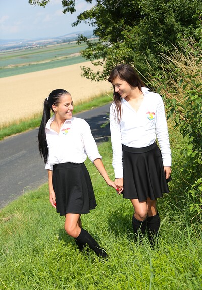 Evelyn I and Cindy T in from