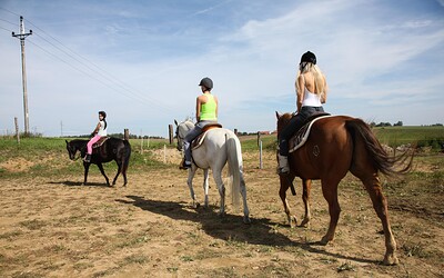 Nicoletta H and Cindy F in  from 