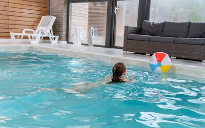 Rebeca Fox and Baby Bambi in Spa special 1 from 