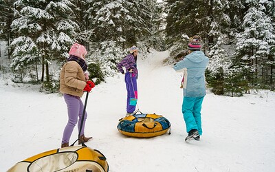 Eva Tender and Lisa Nixon in Snow bunnies 4 from 