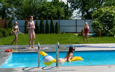 Rebecca Nikson and Nicole Murkovski in Super Wet 'n Wild 2023 3/4 from 