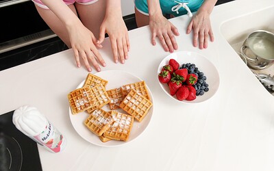 Margo von Teese and Pure Kitti in Waffle day from 
