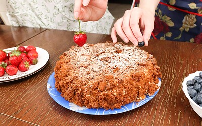 Janyk Brones and Jane White in Cake decorating day from 