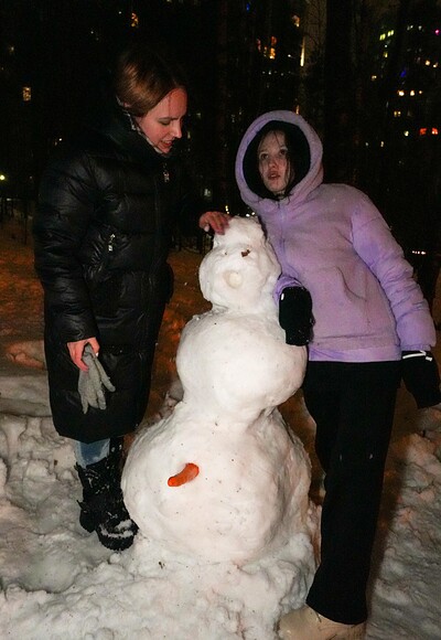 Violet Joly and Akina Asmus in Hot lesbians make snowman melt from 