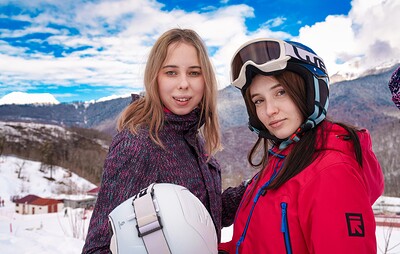 Alice Flore and Erika Mori in Ready, set, snow! 4/4 from 