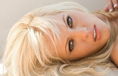 Hanna Hilton in  from 