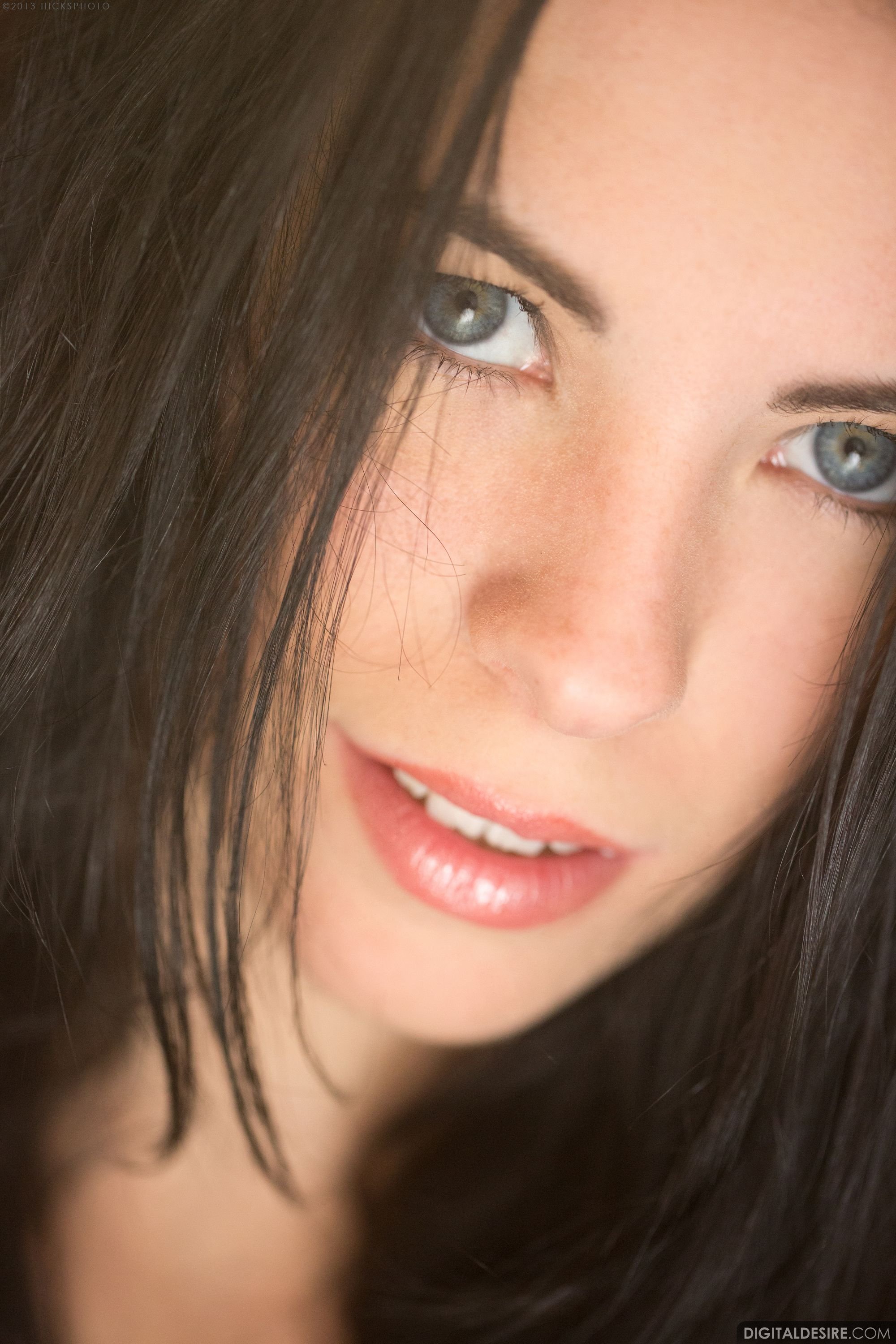 Veronica Radke in set