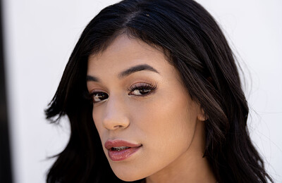 Savannah Sixx in  from 