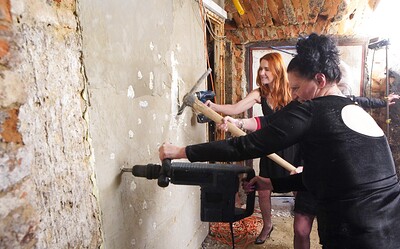Anna K and Bianca M in  from 