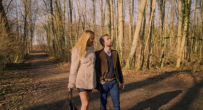 Joy Latoya and Roy Toyboy in Stiekem avontuurtje in het bos from