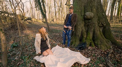 Joy Latoya and Roy Toyboy in Stiekem avontuurtje in het bos from