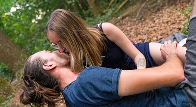 Trixie Fox and Brad Fox in Stout hoor, een wip in het bos! from 