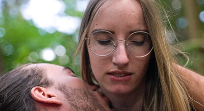 Trixie Fox and Brad Fox in Stout hoor, een wip in het bos! from 