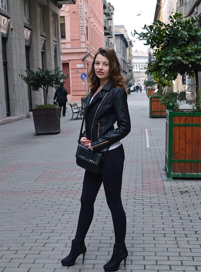 Liona Shy in Tight leggings or mini-kilt? from 