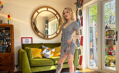 Ivy Maddox in Avert your eyes! from 